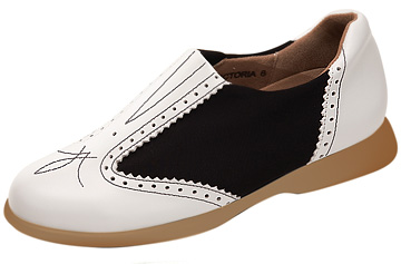 VICTORIA BLK/WHT HONEY SOLE ** CLEARANCE **